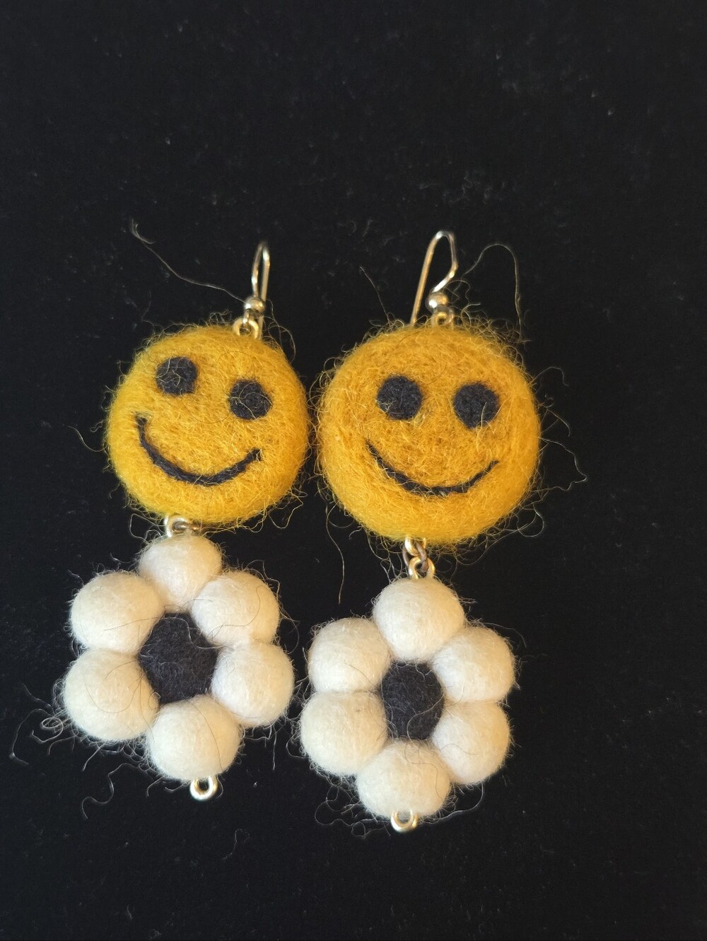 Fruity Poms Smiling Daisies Earrings